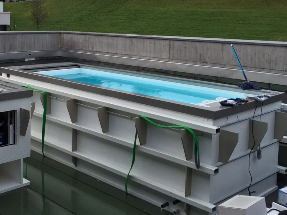 Augstas izturības plastikāta tvertne šķidrumu uzglabāšanai un ūdens rezervuāriem